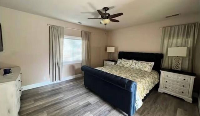 Spacious 4-Bedroom House With AC In Chico