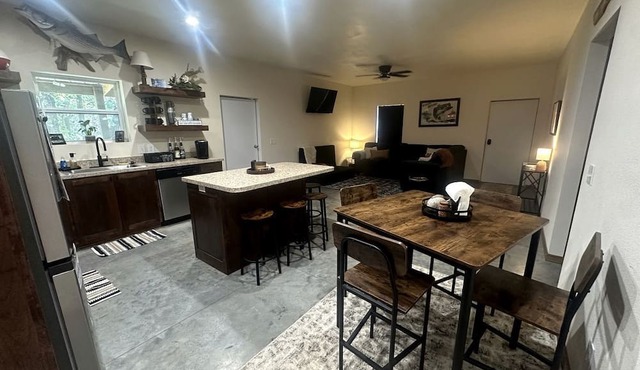 Spacious Lodge with Boat & Trailer Parking Near Keystone Lake | Sand Springs, Oklahoma