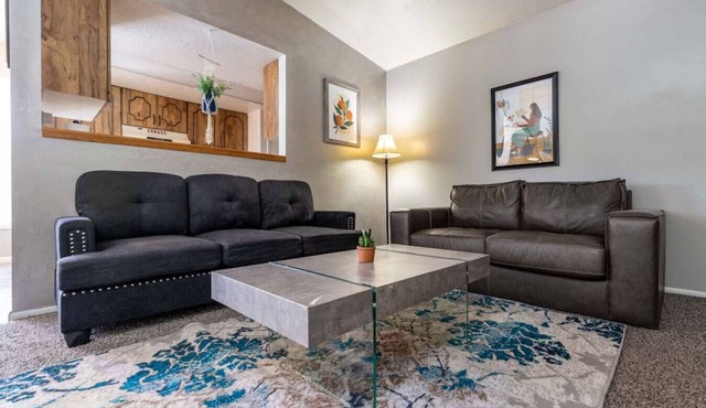 Spacious Pet Friendly Retreat!