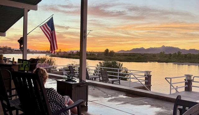 Spacious Waterfront House on The Colorado River with your own Dock and Beach!