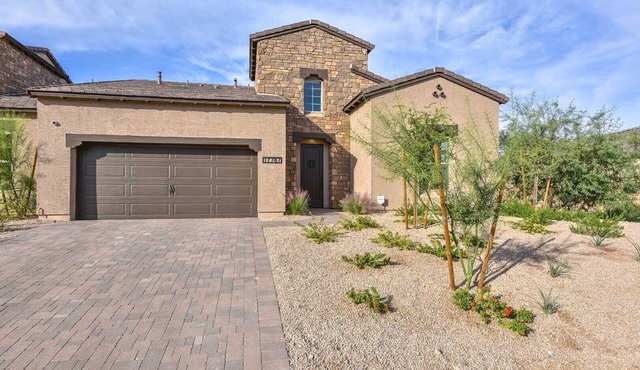 Spend your vacation in stunning Goodyear, Arizona