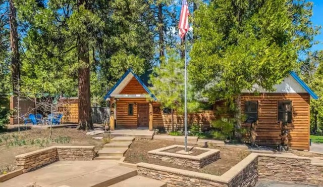 Spring Discount! Heart of Shaver! - BBQ & Sleeps 6