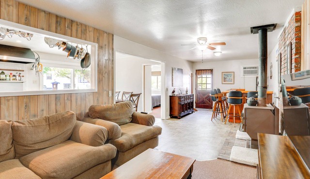 Steps to Sacramento River: Home w/Yard + Deck
