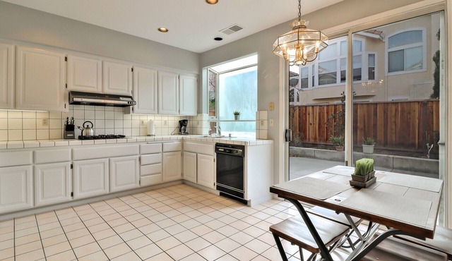 STN: Beautiful, Spacious 5 bd/3ba in San Jose