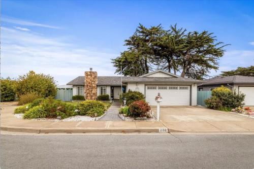 STR25-15 Home 3 Bedrooms 2 Bath