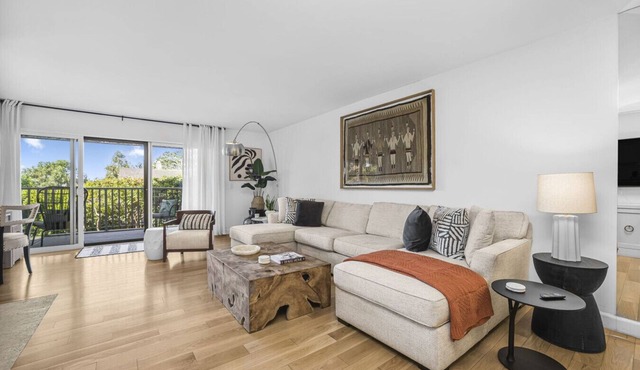 Stunning and Stylish Condo in Del Mar Woods