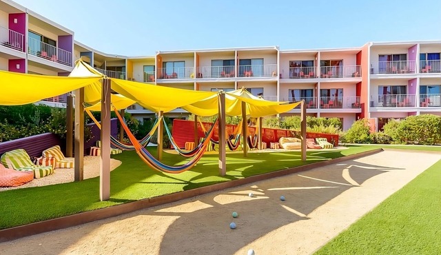 Stylish and Comfortable Unit! Near Canyon Estates Golf Course and Palm Canyon!