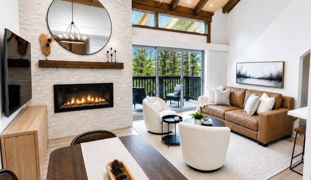 Stylish Mountain Condo-Near Tahoe City 3BR/2BA