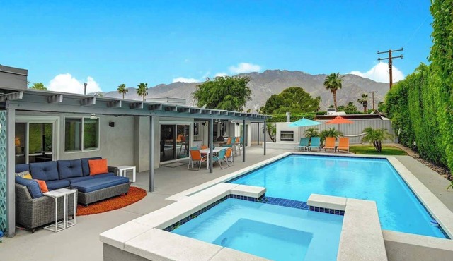 Stylish Palm Springs Retreat w/Pool, Spa & Casita