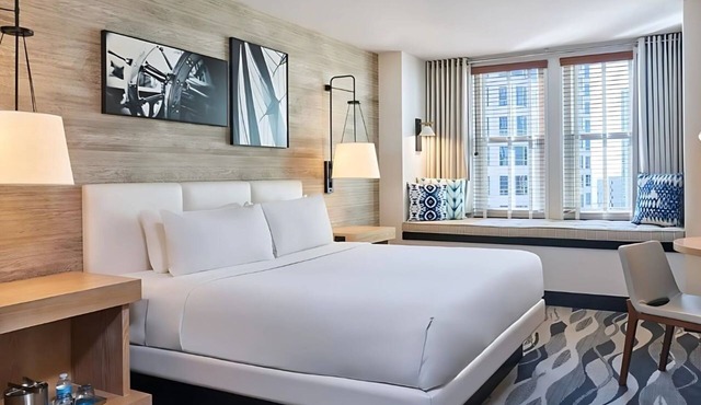 Stylish Pet-Friendly Classic King Room in Hotel Republic - Near Little Italy