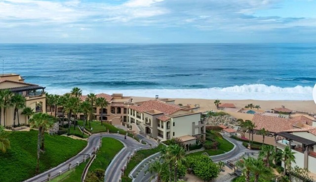 Summertime Fun Cozy 1-bedroom condo with AC, WiFi in amazing Cabo San Lucas