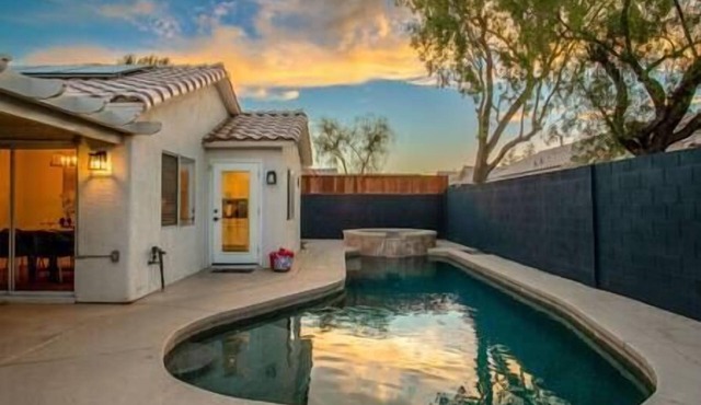 ❤️Sunny 3BR Pool House w/Pool Table and Spa in NLV
