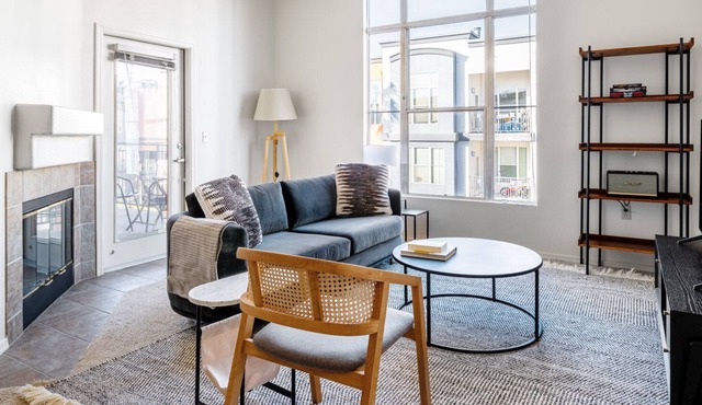 Sunny Fremont 1BR w/ W/D, Pool, Gym, Parking, walk to BART, by Blueground