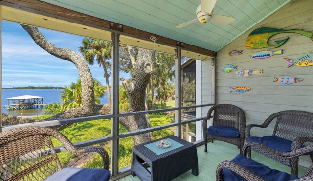 Sunset view townhouse on the Gulf of Mexico in Cedar Key