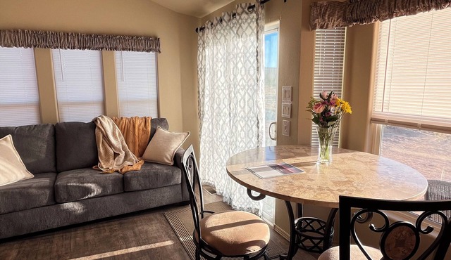 The 303 Desert retreat with Mountain Views Rent Whole house near Casa Grande