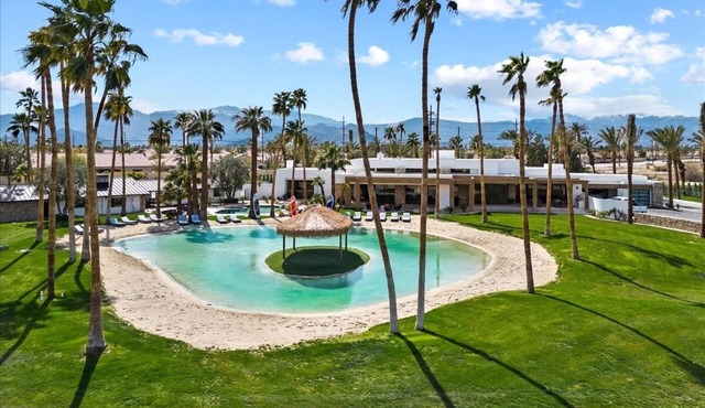 The Beach Club.Tennis,Pickle-ball,Soccer Field,sand beach.Beach Volleyball