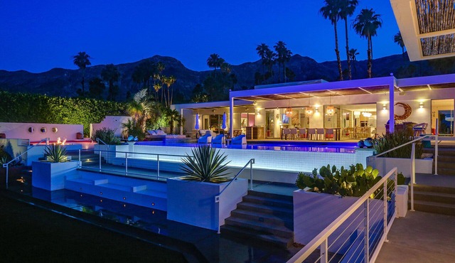 The Bird House - Swanky Poolside Paradise
