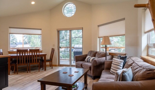 The Branches | Walk Sisters | Sleeps 10 | 4 bth