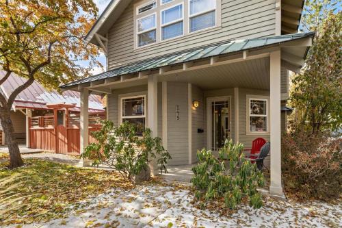 The Cottage on Broadway in Bend OR