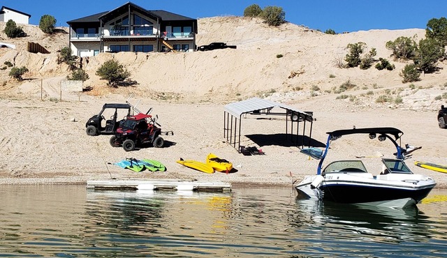 The Lighthouse ON YUBA Lake front private beach boat dock 5 acre 17 beds 6 baths