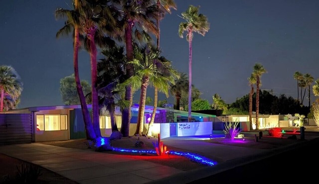 The Retro A Go-Go House Luxury Mid Century Mod Resort