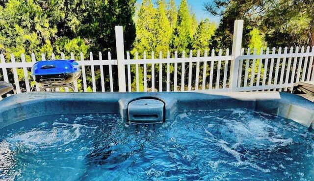 Timberview Suite-Hot Tub-Forest Views-Sleeps 2