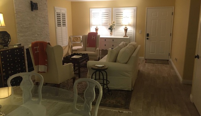 TOTALLY RENOVATED, Fabulous Corporate Rental in Convenient Lakes Location!