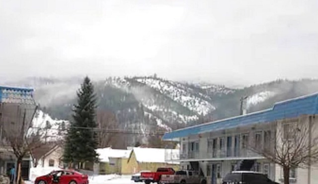 Trail Motel