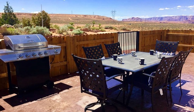 Tranquil Desert Retreat Home with Vermillion Cliffs Views Near Lake Powell, Page, Arizona
