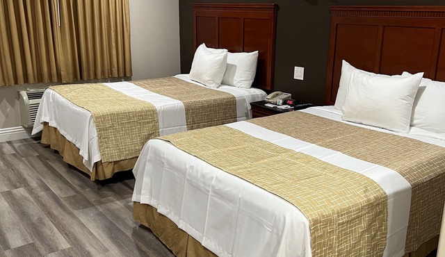 Travelodge by Wyndham Brea
