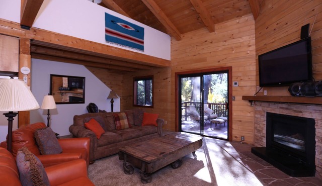 Treehouse Cabin is your Mountain Getaway