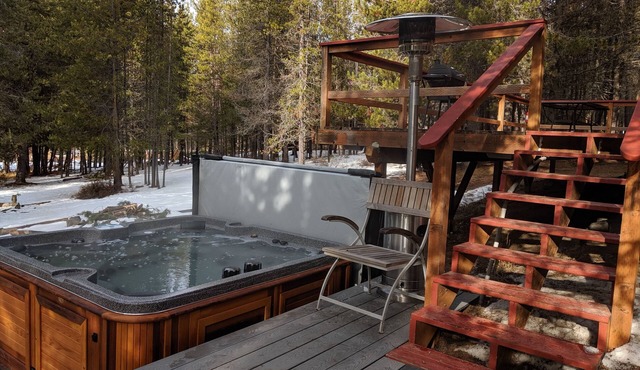 Two Cabin On Crescent Creek, Saltwater Hot-Tub, bring horses. StarLink Internet
