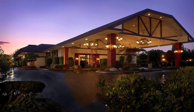 University Square Hotel