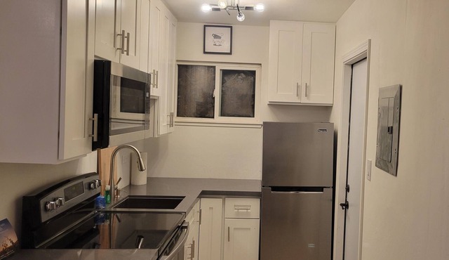 Updated 2bd house in quiet neighborhood