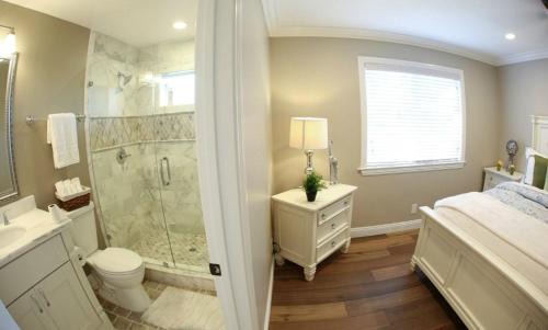 Upscale 6 Bed, 5 Ba, New Pool W/Jacuzzi, 1/2 Mile Walk to Disney
