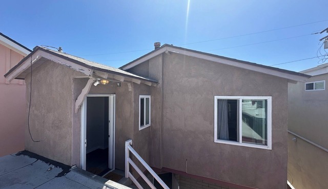 Upstairs Beach Bungalow | Block to Beach