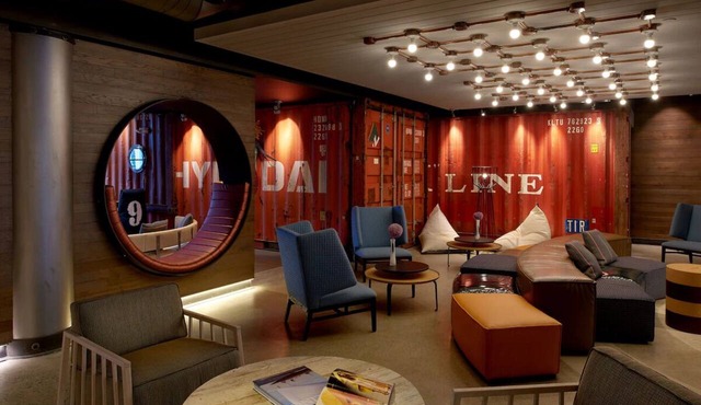 Urban Bay Escape | 3 Units with Views, Art, Games & Iconic Attractions