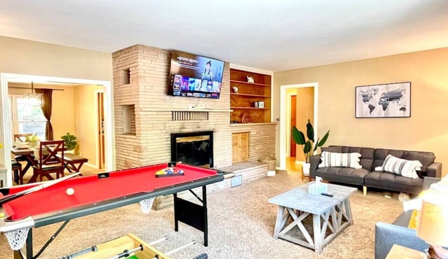 Urban Retreat King Bed Loaded with Entertainment