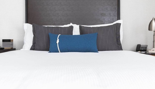 Urban Retreat w/Free Breakfast + Allows Pet | Basketball Court Access via YMCA
