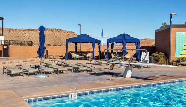Villa #31 At Bloomington Country Club 3 Bedroom Condo by RedAwning