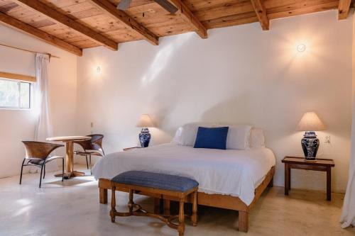 Villa Gardenia - Oceanfront Casa Arbol w Pool