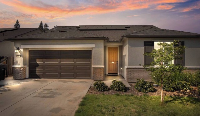 Visalia Modern Home - 3BD New Construction with Backyard Fire Pit