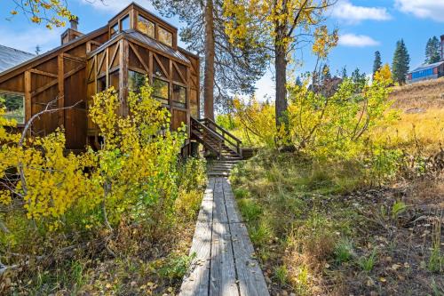Walk to the Lake - Ski in out Amazing 5 Bdrm - VH#343