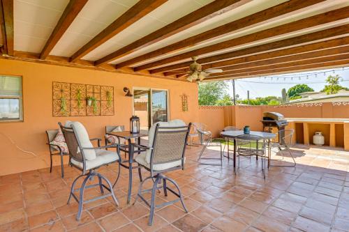 Walkable Uptown Gem! 3 Mi to Phoenix Mtns Preserve