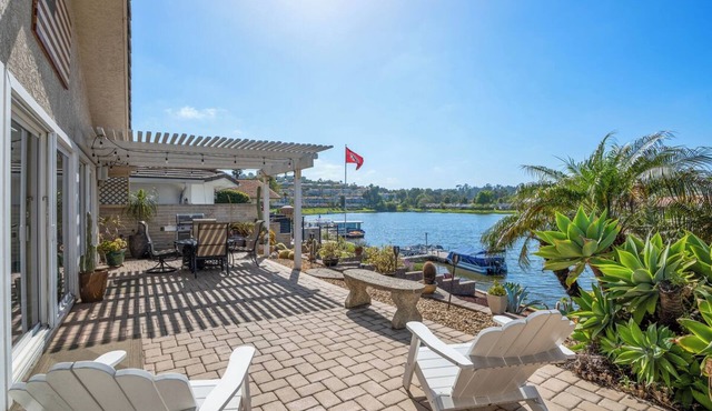 Waterfront Lakeview & Mountainview Escape+King&Queen Bed+Kayaks+Boat Rentals