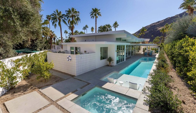 Webb House – Mid-Century Modern in Vista Las Palma