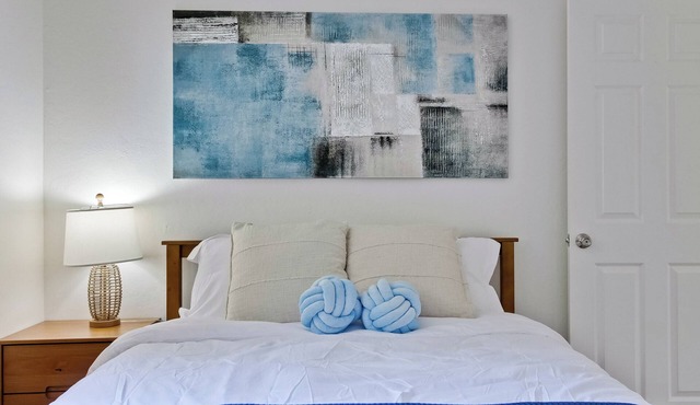 WFH + Corporate-Ready Stay - Modern Home near Santana Row, San Jose