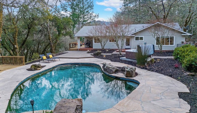 Wine Country Retreat- Privacy-Spa/Pool/Games