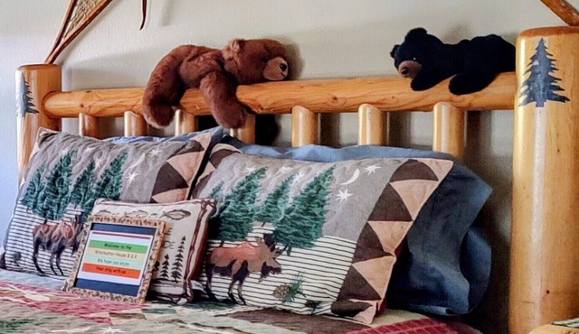 Wyoming Bedroom for St. George attractions in the Spring. Near Snow Canyon Park.