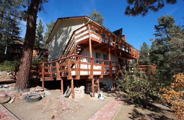 1812 - Mountain Top Grove - Free Ski/Board Rental Home